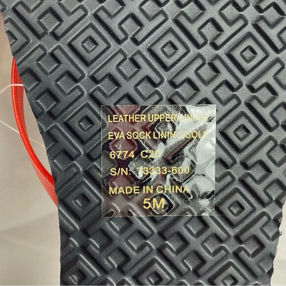 Tory Burch Minnie Flip Flops Sz 5 Logo Red Grenadine Thongs New Flat Sandals - Picture 8 of 8